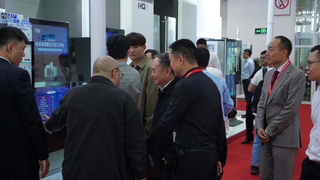 mg冰球突破·豪华版(试玩)官网首页